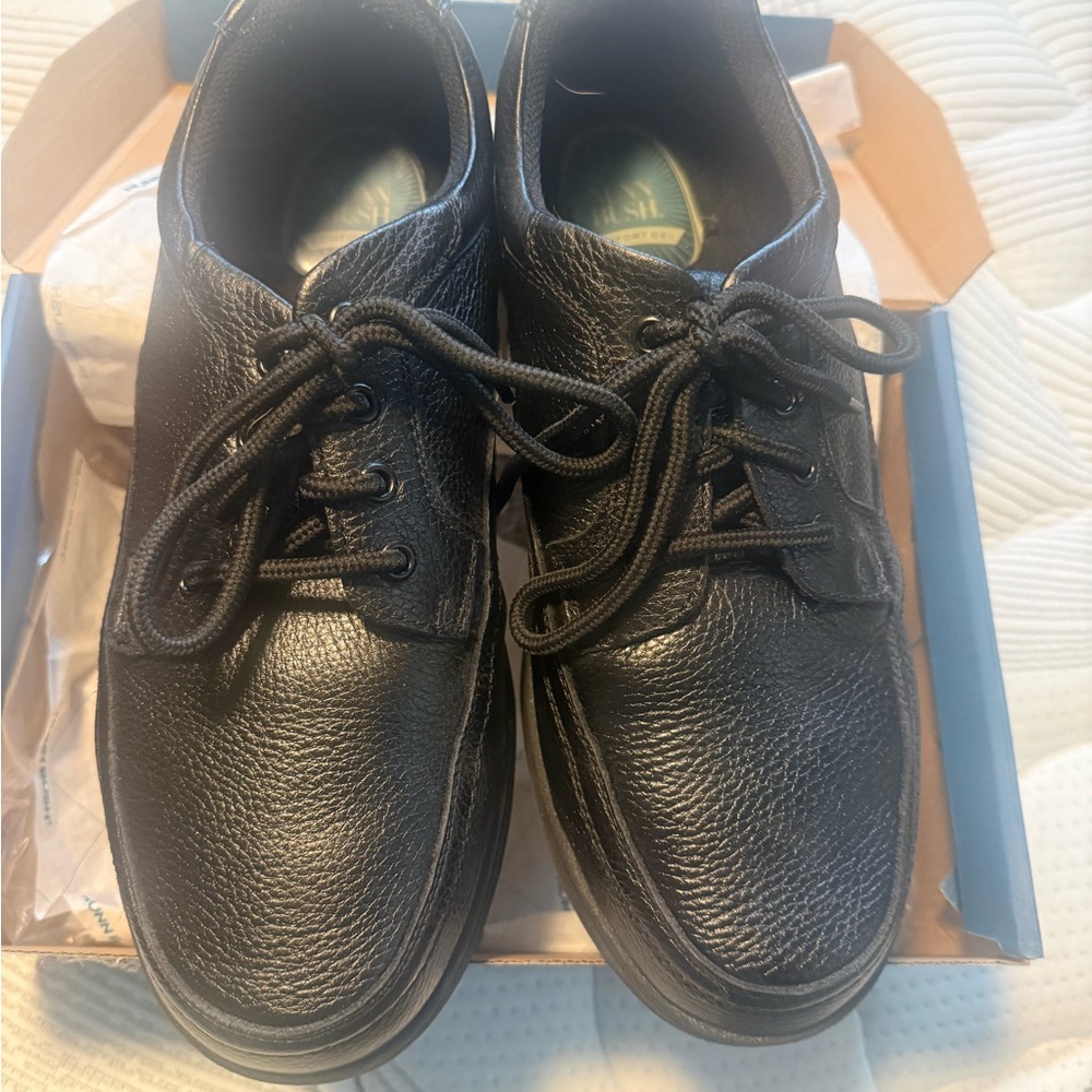 Nunn Bush Black Leather Lace-Up Oxfords